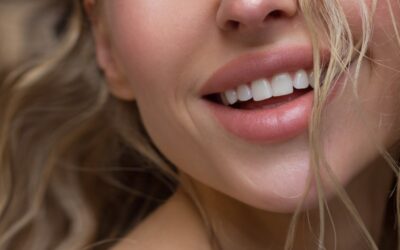 Quels sont les avantages des injections d’acide hyaluronique dans les lèvres ?